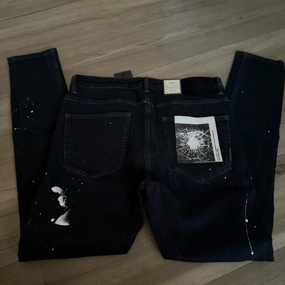 Neuw Black Paint Splatter Rebel Skinny Jeans - Picture 4 of 6